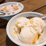 เมนูของร้าน ลิ้มบัวลอยกะทิสด