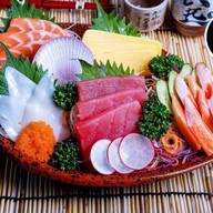 แซลมอน ข้าวด้ง ซูชิ แกงกะหรี่ (โคจิไก)แซลมอน นวมินทร์  111
