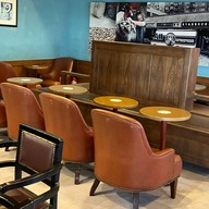 Starbucks 西門町 Ximen Ding