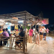 หน้าร้าน ลิ้มบัวลอยกะทิสด