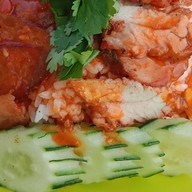 จ๊ะเอ๋ อาหารตามสั่ง-ข้าวมันไก่ในซอย
