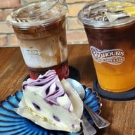 360 Hours Cafe & Bar -