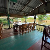 ร้านอาหารลุงดำ องครักษ์