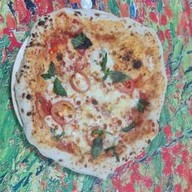 คันนาพิซซ่า แป้งสด นาโปลีสไตล์