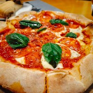 Villa Toscana Italian Restaurant ซอยลาซาล11บางนา กรุงเทพ