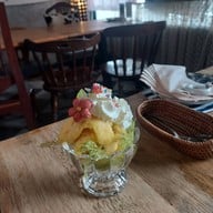 เมนูของร้าน Round Table ถ.สิรินธร