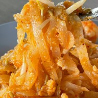 ผัดไทยกุ้งยิ้ม