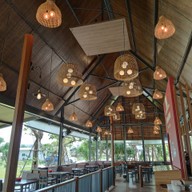บรรยากาศ ตำไท ครบเครื่องเมนูอาหารอีสาน -