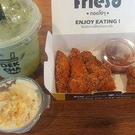 DEK CHA x STUPID FRIES เด็กชา แยกลำสาลี แยกลำสาลี