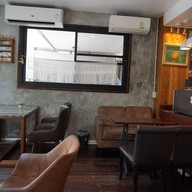 ศรีเสนาะ Srisanor Cafe