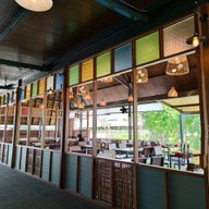 บรรยากาศ ตำไท ครบเครื่องเมนูอาหารอีสาน -
