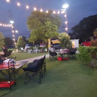 บรรยากาศ ครัวนายแม่หมูทอดลุงแว่น 1 -