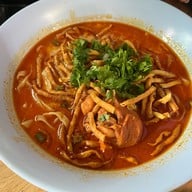 เมนูของร้าน ข้าวซอย ลุงประกิจกาดก้อม