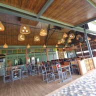บรรยากาศ ตำไท ครบเครื่องเมนูอาหารอีสาน -