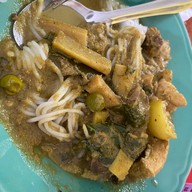 ขนมจีนป้าชื่น ราษฎร์อุทิศ (Rat Uthit)