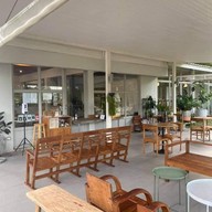 บรรยากาศ มาตะ คาเฟ่ สตอร์ แอนด์ อาร์ทสเปซ