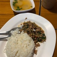 เมนูของร้าน อาโม อาปา อุ้มผาง