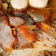 ก๋วยเตี๋ยวห้อยขาต้นน้ำ