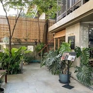 Mareeji cafe & casual dining สุขุมวิท36