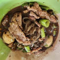 เมนูของร้าน ก๋วยเตี๋ยวเรือ (หญิงปรางค์เตี๋ยวเรือรสเด็ด)