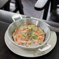 แสงทอง เทอเรส