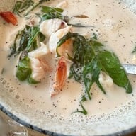 เมนูของร้าน ก๋วยเตี๋ยวไก่ ข้าวขาหมู สะพานควาย