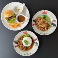 食未 เจี่ย บ่วย l ข้าวหน้าไก่