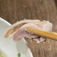 Kinsenหมูกรอบ(เมนูเจเท่านั้น 19-29ตค)