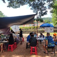 อั๋น สโลบาร์ ร้านกาแฟในสุสาน เขาฉลาด