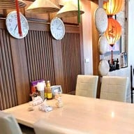 บรรยากาศ วิลลี่แหนมเนือง สกลนคร สาขาอาคารวัดแจ้งแสงอรุณ