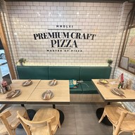 premium craft pizza บางนา