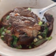 เมนูของร้าน ร้านก๋วยเตี๋ยวเนื้อ สุดอร่อย (น้ำคลำ)