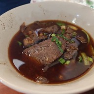 เมนูของร้าน ร้านก๋วยเตี๋ยวเนื้อ สุดอร่อย (น้ำคลำ)