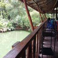 บรรยากาศ ครัวต้นสน