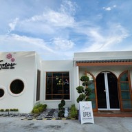 หน้าร้าน Snow House Cafe จตุจักรชลบุรี
