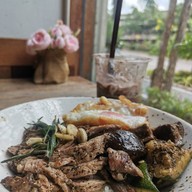 เมนูของร้าน Bluetamp Cafe ประดิษฐ์มนูธรรม