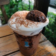 เมนูของร้าน Bluetamp Cafe ประดิษฐ์มนูธรรม