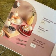 Misstar Cafe by Davika
