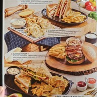 เมนู MoMo Cafe Marriott Sathorn Vista