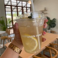 เมนูของร้าน Autumn haus