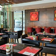 บรรยากาศ MoMo Cafe Marriott Sathorn Vista