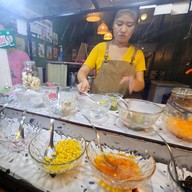 บรรยากาศ แข็งไส ไข่แข็ง สาขาบางแค