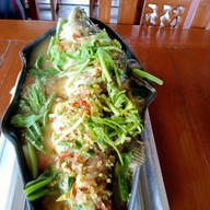 เมนูของร้าน ครัวใบไม้ชายคลอง