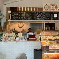 Misstar Cafe by Davika