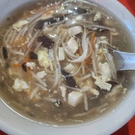 เกี๊ยวปั้นสด Luihe night market