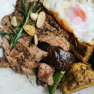 เมนูของร้าน Bluetamp Cafe ประดิษฐ์มนูธรรม