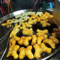 ปาท่องโก๋ สมพร รสเด็ด