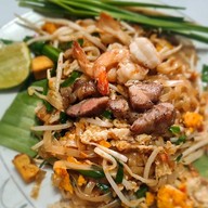 ผัดไทย อนุบาล