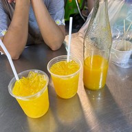 LUKSOM ORANGE JUICE 100 % Jatujak