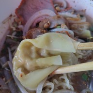 เมนูของร้าน ก๋วยเตี๋ยวเจ้สั้นต้มยำมะนาว